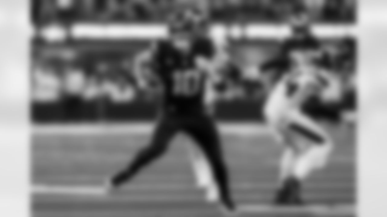 Check out the best shots from the Chargers Week 17 matchup against the Texans!