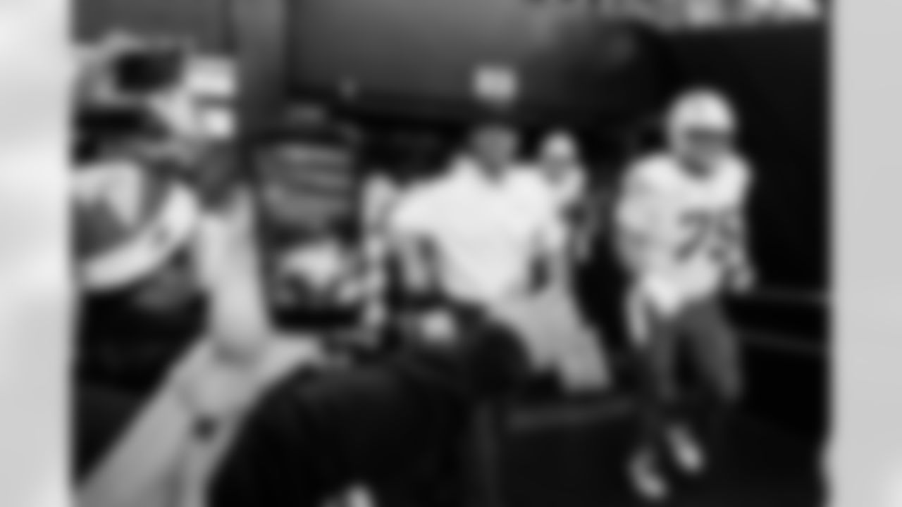 Check out the best shots from the Chargers Week 16 matchup against the Cowboys!