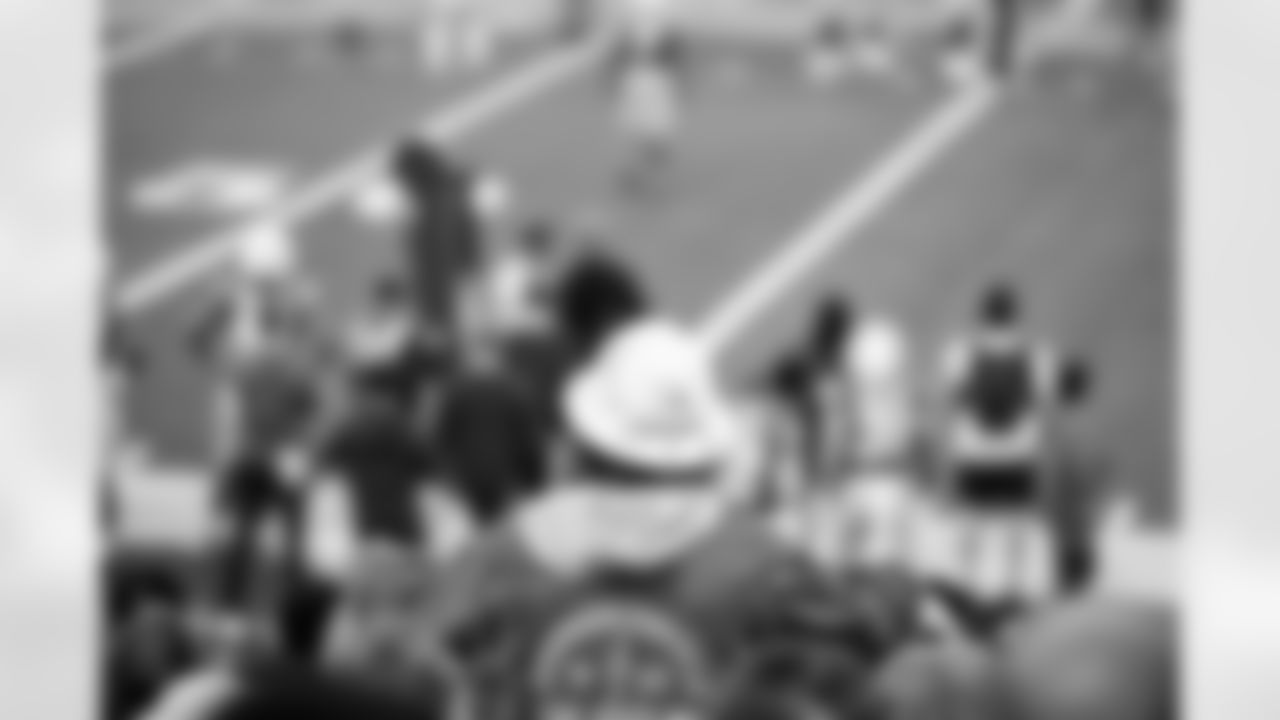 The Los Angeles Chargers play the Denver Broncos on Thursday, December 19, 2024 at SoFi Stadium in Inglewood, CA.
[FINAL SCORE: LAC 34 - DEN 27]