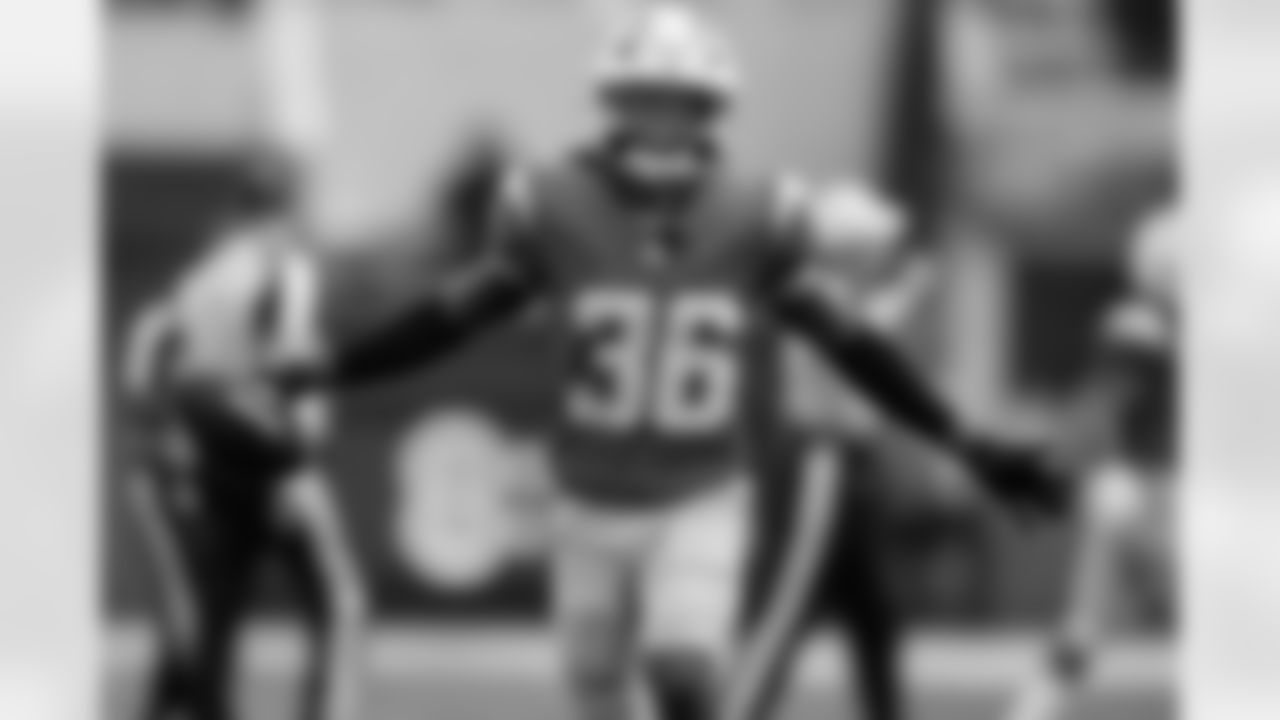 The Los Angeles Chargers play the Las Vegas Raiders on Sunday, September 8, 2024 at SoFi Stadium in Inglewood, CA.
[FINAL SCORE: LAC 22 - LV 10]