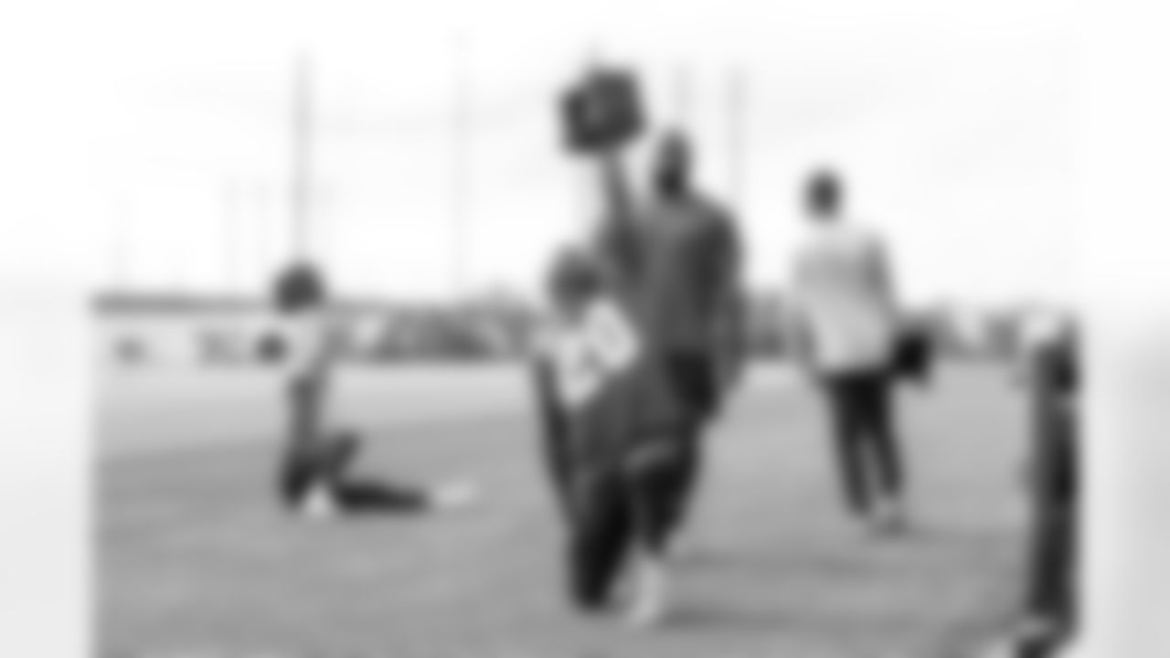 Los Angeles Chargers players participate in Phase 2 of the offseason program on Monday, May 5, 2025 at The Bolt in El Segundo, CA.