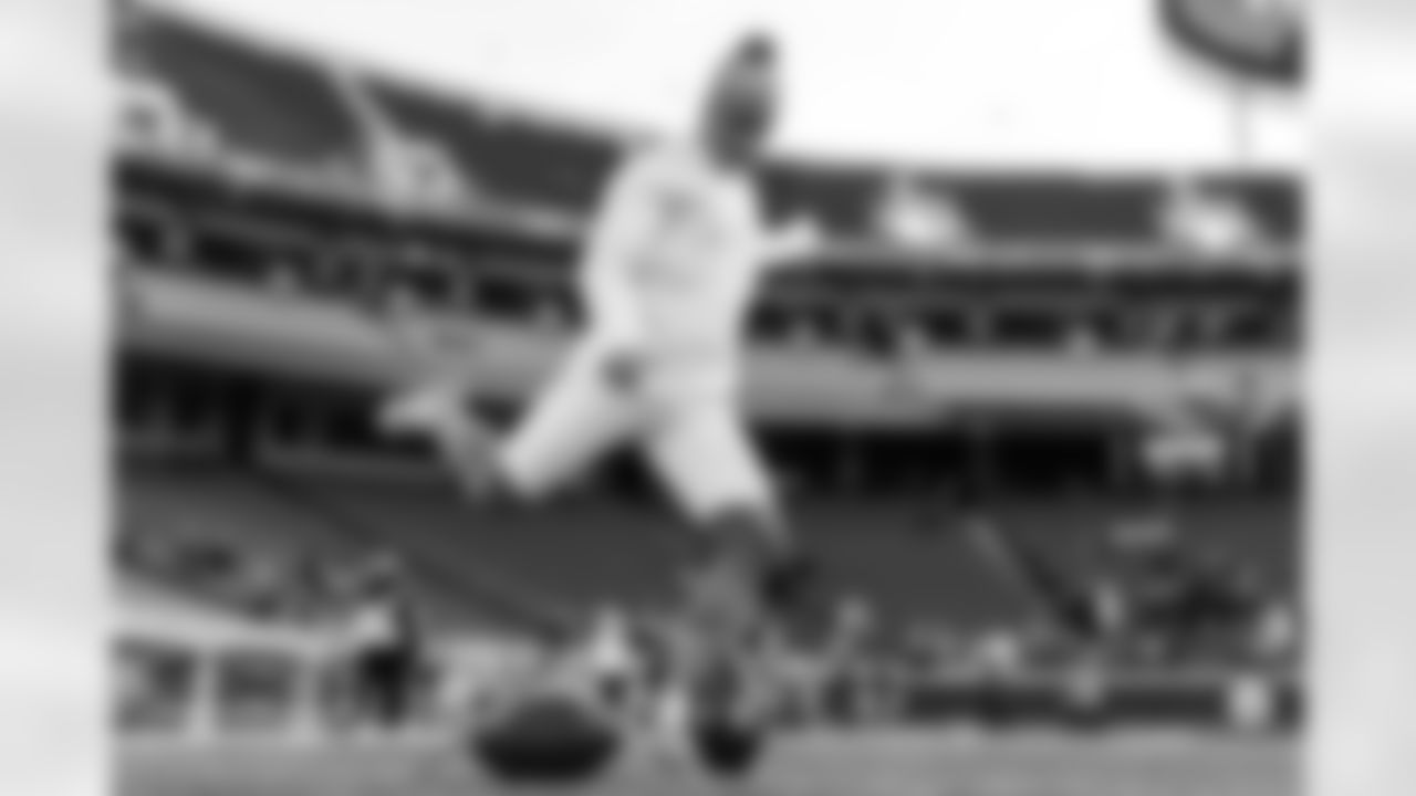 Check out the best shots from the Chargers Week 15 matchup against the Chiefs!