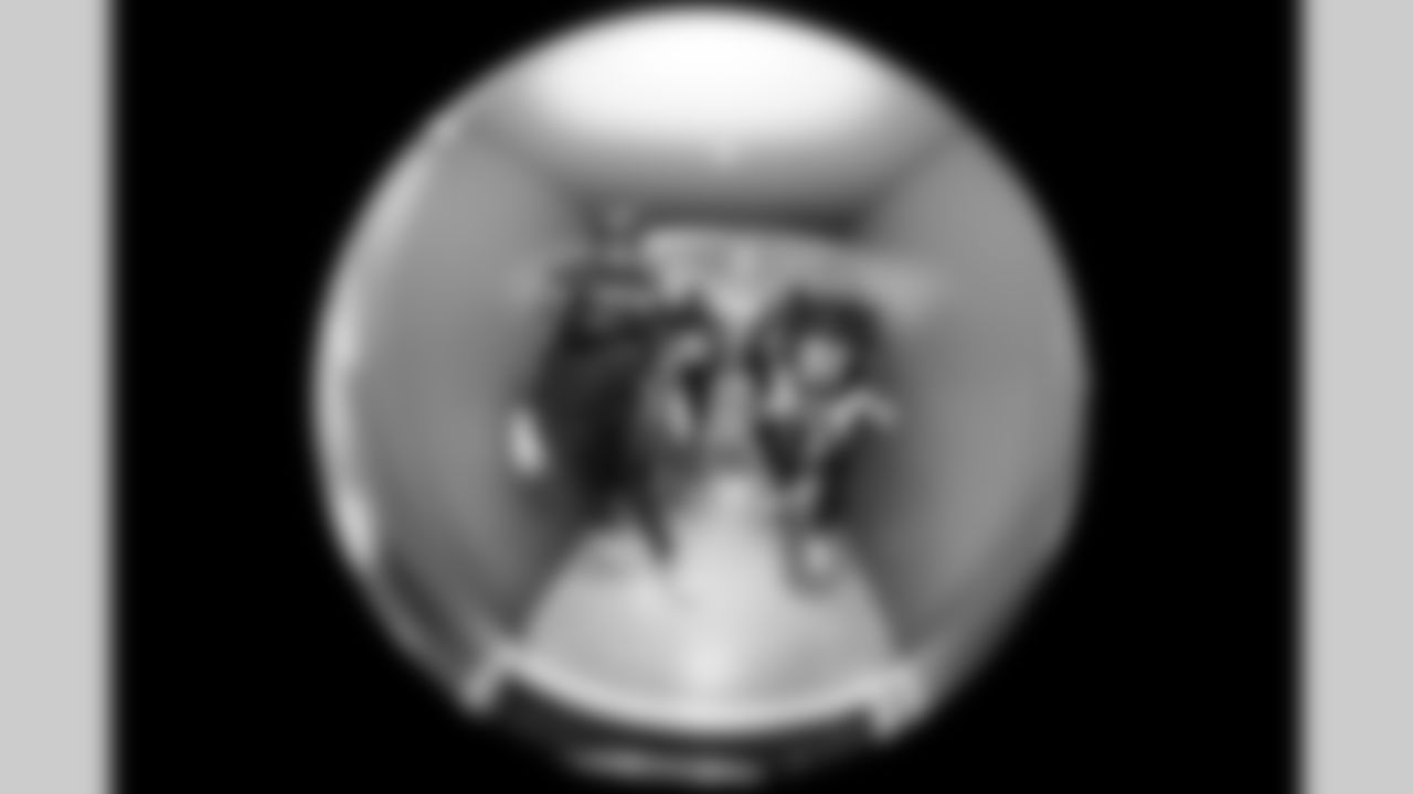 G Mekhi Becton (73) and DL Da'Shawn Hand (91)