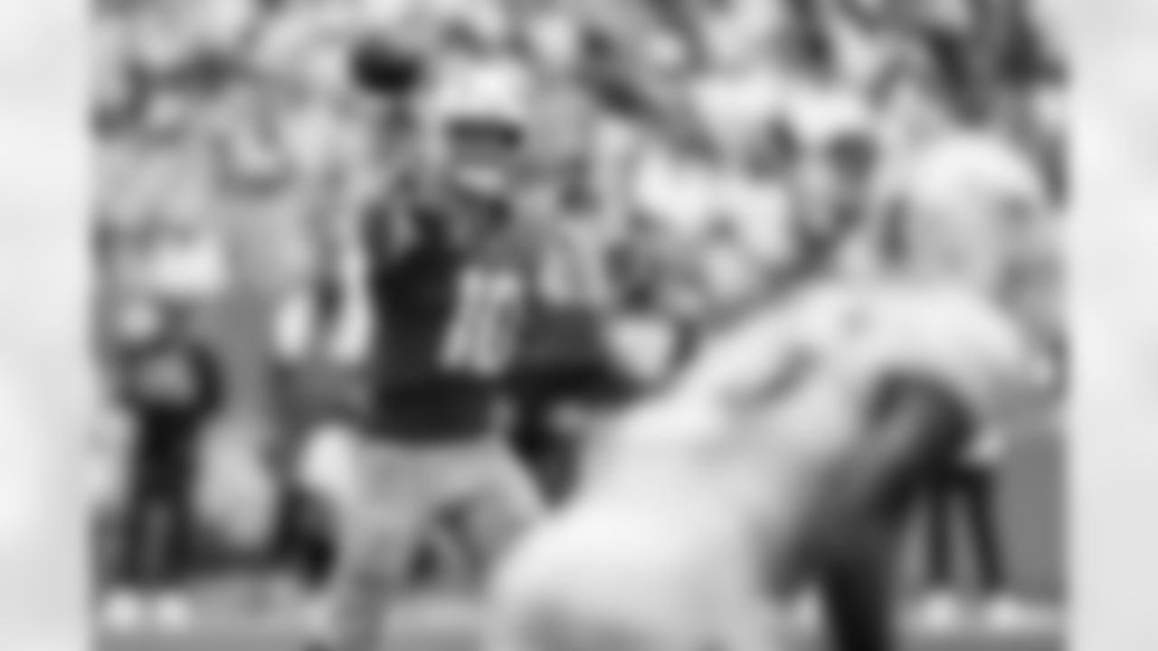 Check out the best shots from the Chargers Week 6 matchup against the Dolphins!