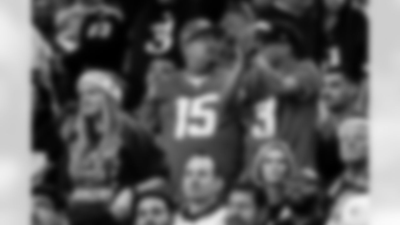 Check out the best shots from the Chargers Week 16 matchup against the Cowboys!