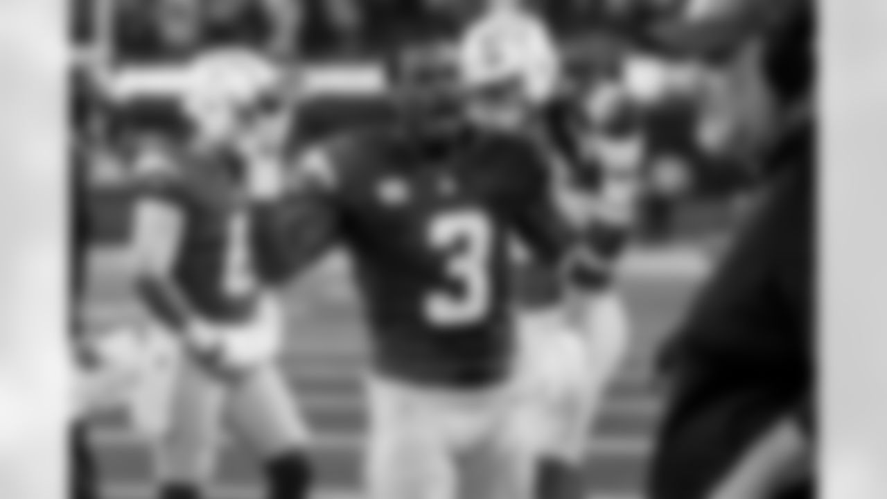 The Los Angeles Chargers play the Denver Broncos on Thursday, December 19, 2024 at SoFi Stadium in Inglewood, CA.
[FINAL SCORE: LAC 34 - DEN 27]