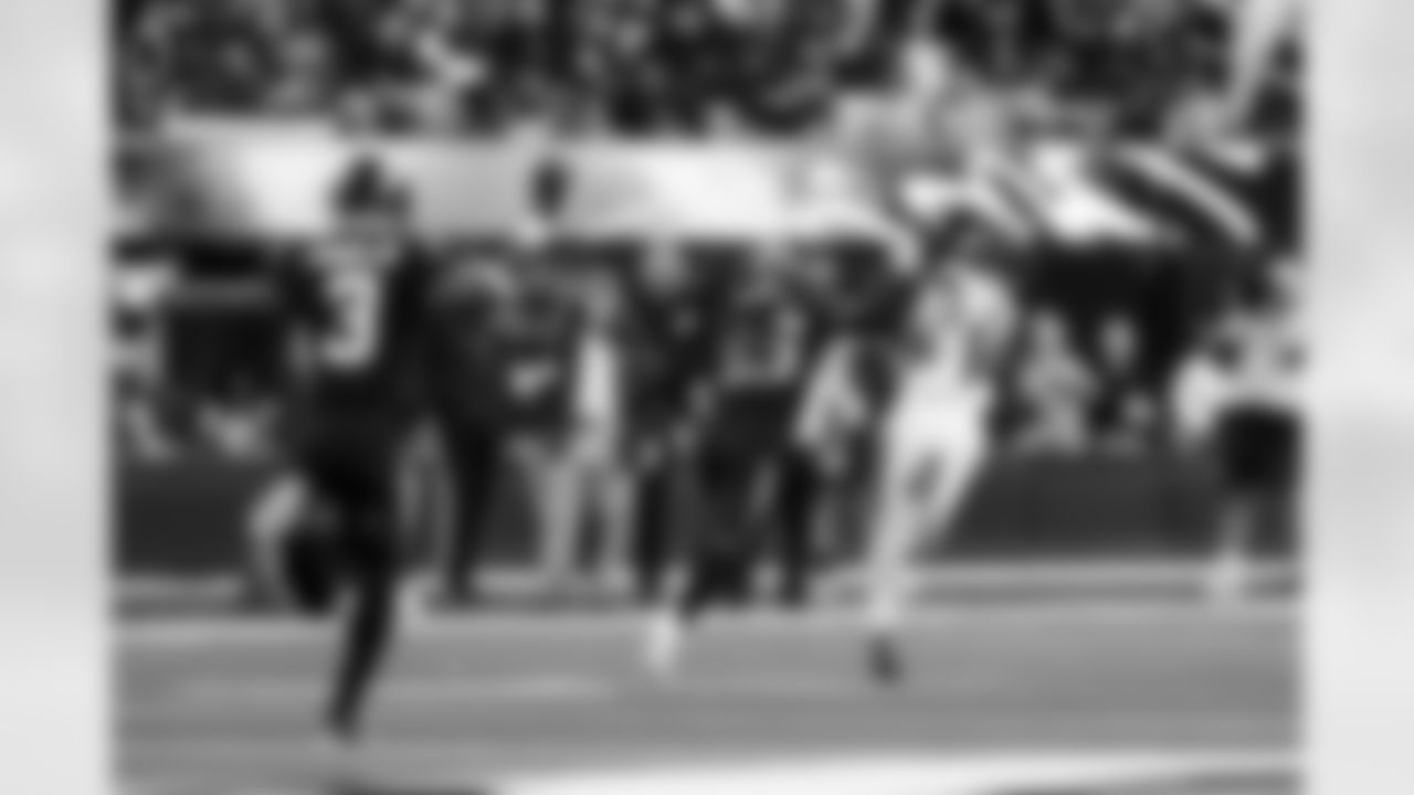 CB Donte Jackson (26)