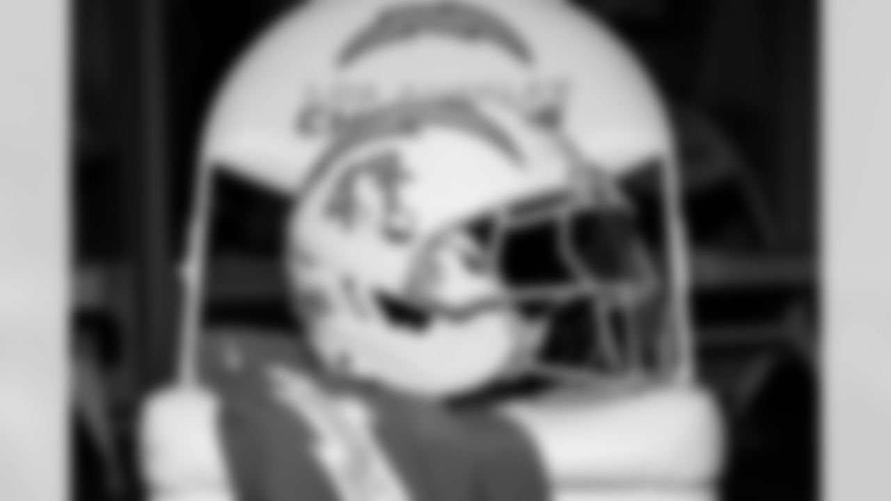 LB Troy Dye (43)