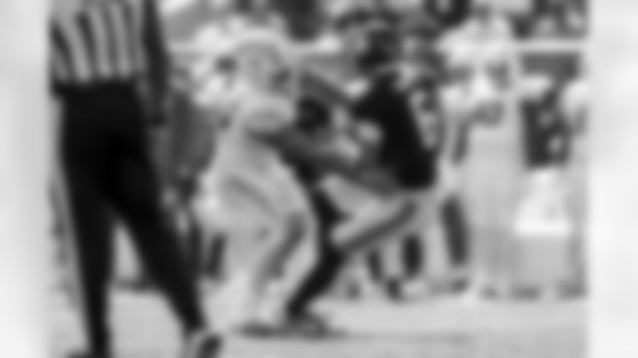 Take a look back at the best photos of Tuli Tuipulotu's 2025 campaign.