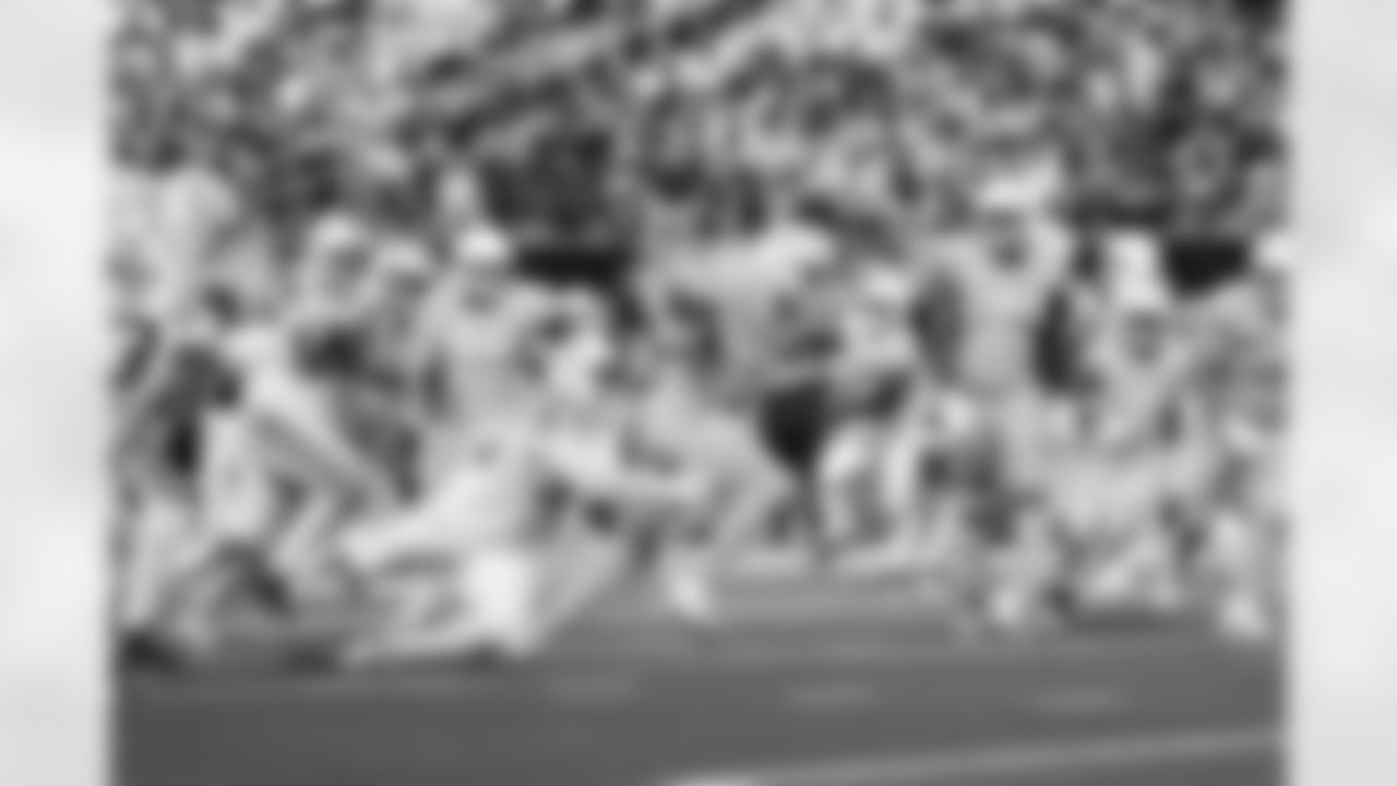 QB Justin Herbert (10)