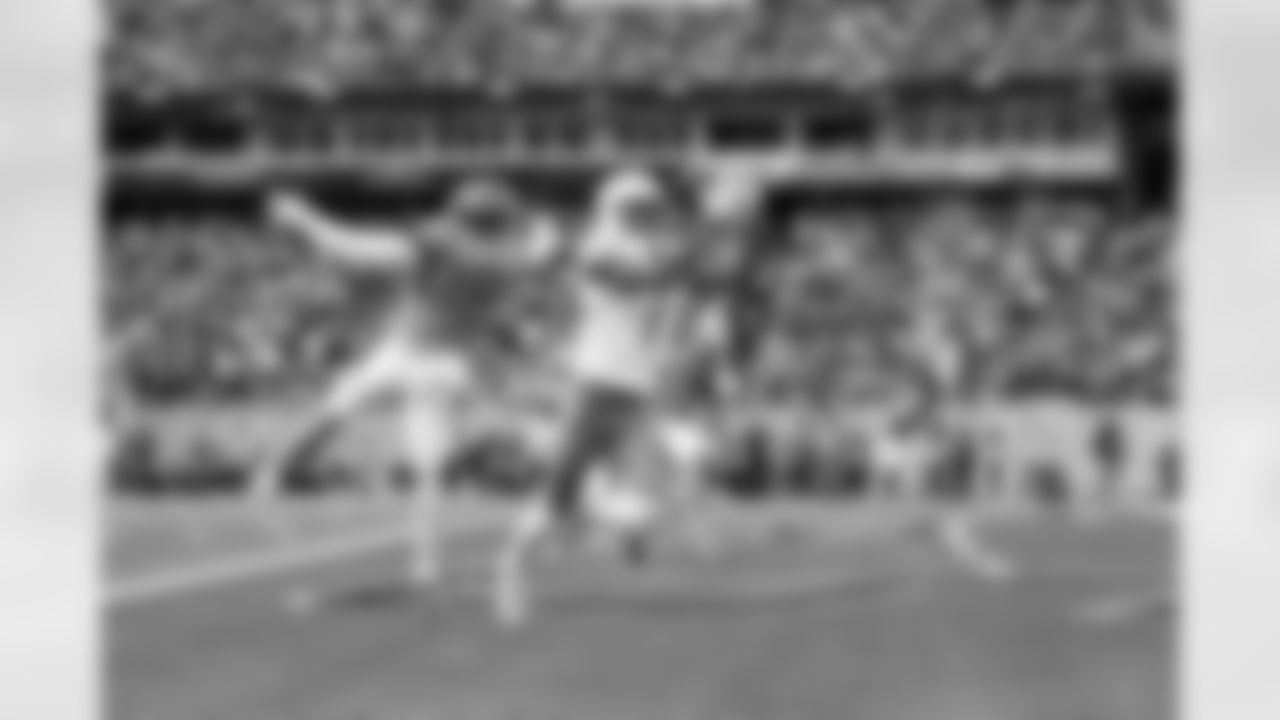 WR Quentin Johnston (1)