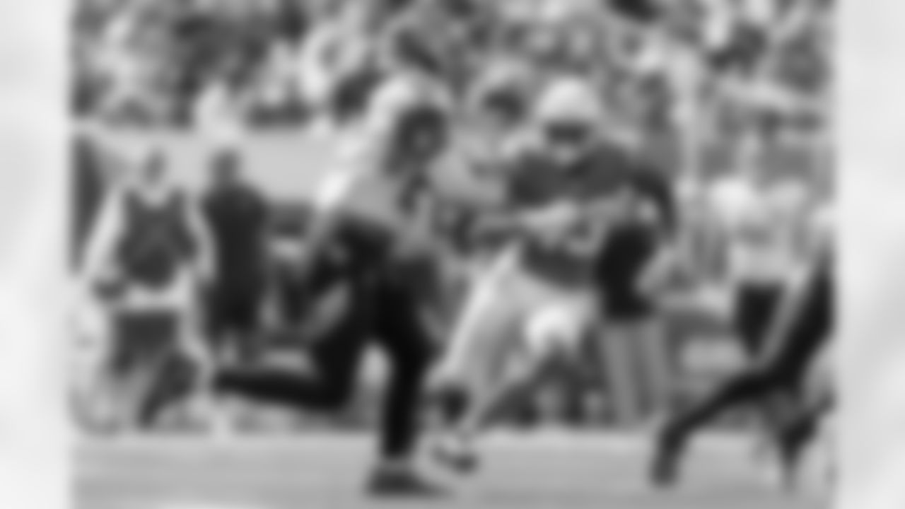 The Los Angeles Chargers play the Tennessee Titans on Sunday, September 17, 2023 at Nissan Stadium in Nashville, TN.
[FINAL SCORE: TEN 27 - LAC 24]