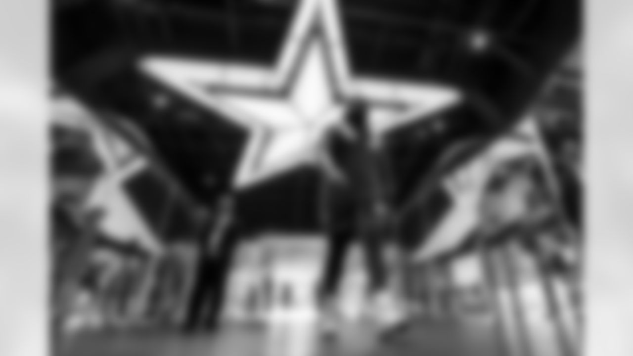 OL Jamaree Salyer (68)