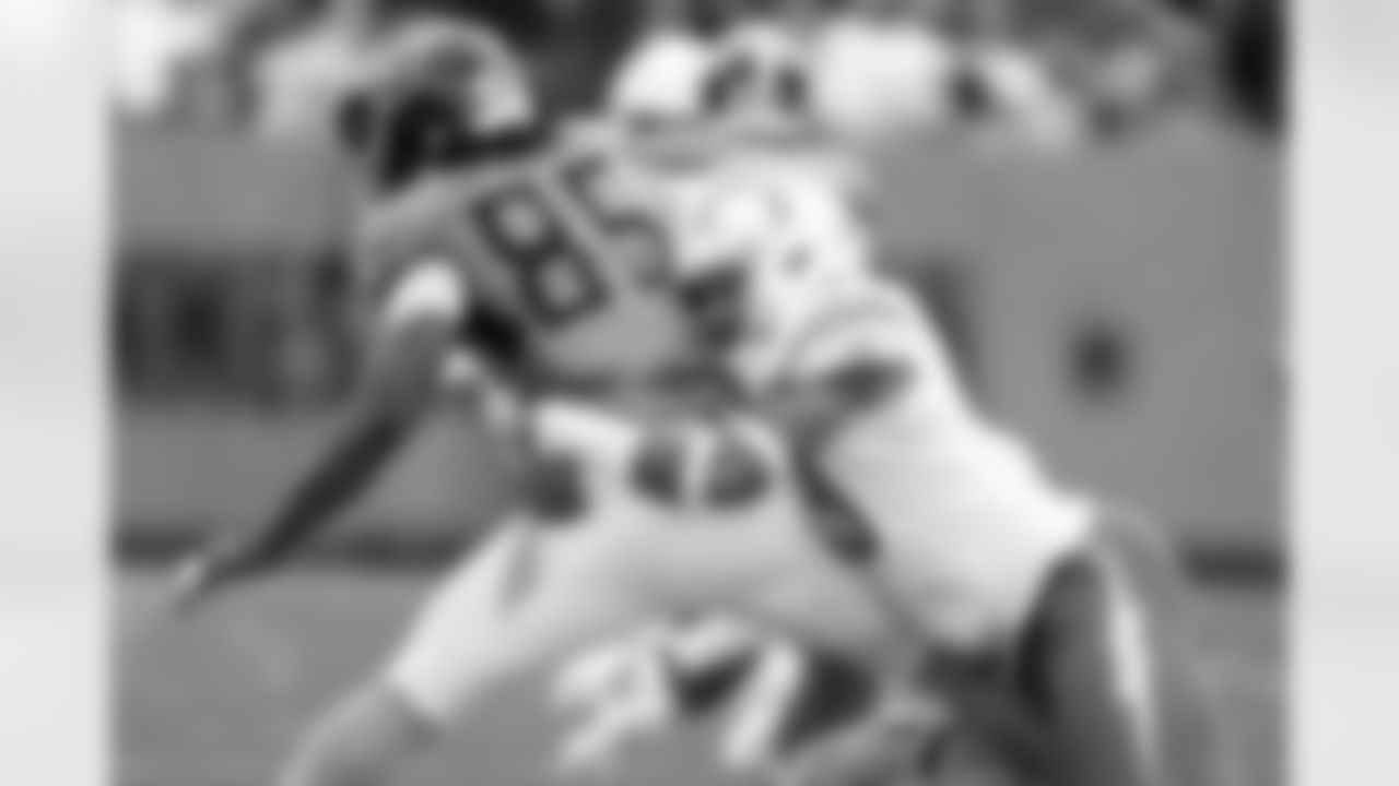 Check out the best shots from the Chargers Week 9 matchup against the Titans!