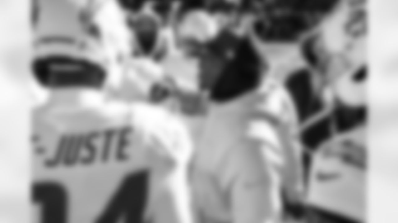 Defensive Backs Coach Steve Clinkscale