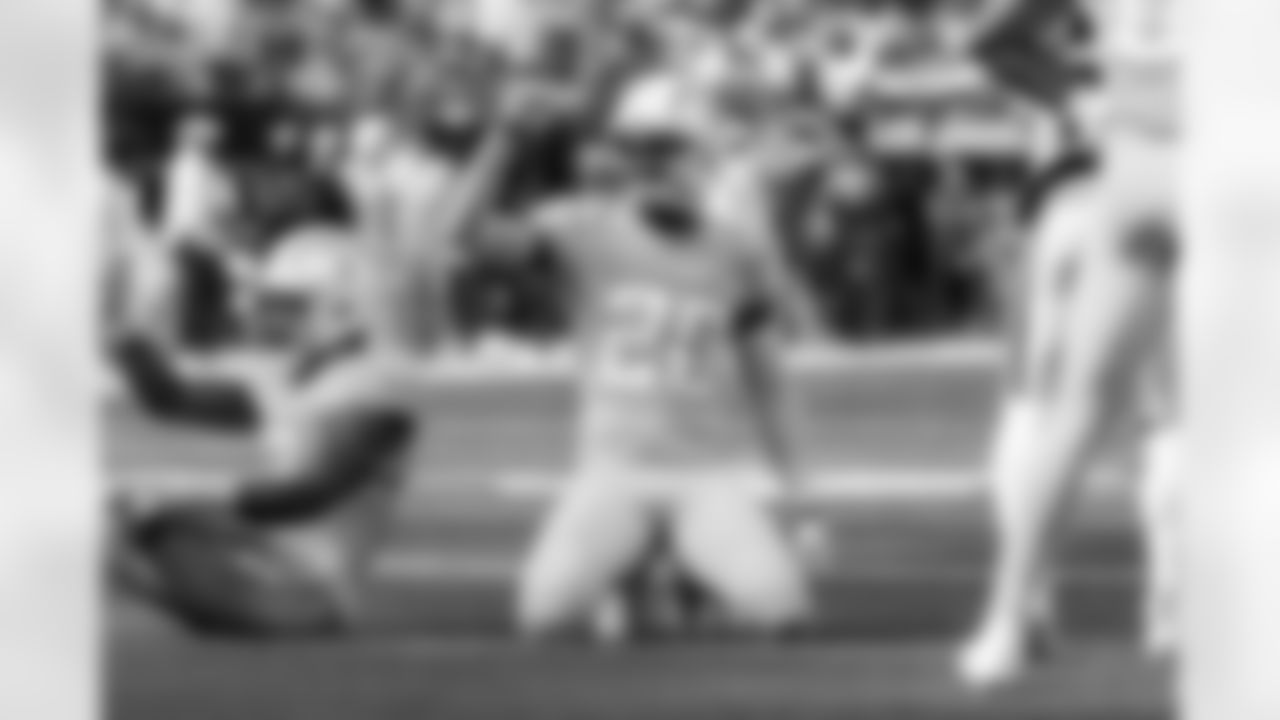 Check out the best shots from the Chargers Week 7 matchup against the Colts!
