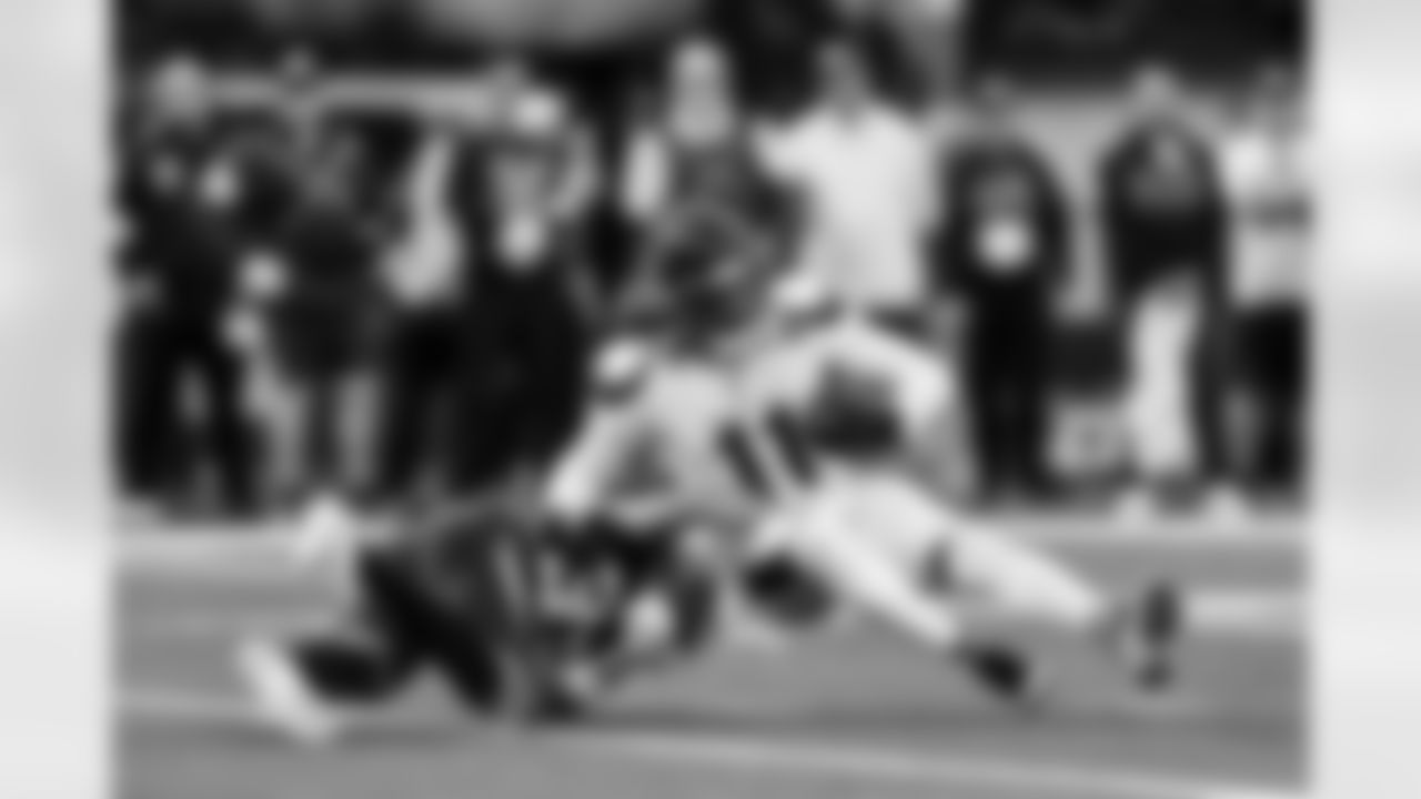 DB Deane Leonard (33)