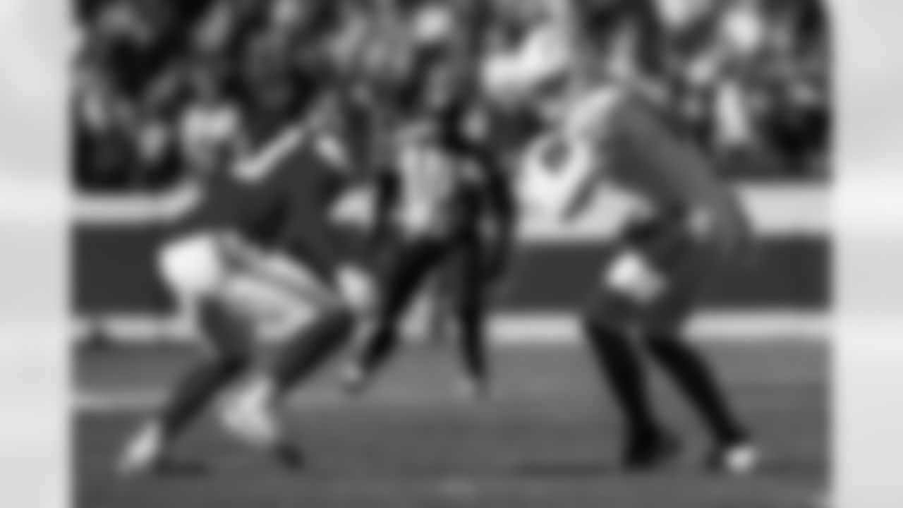 Check out the best shots from the Chargers Week 15 matchup against the Chiefs!