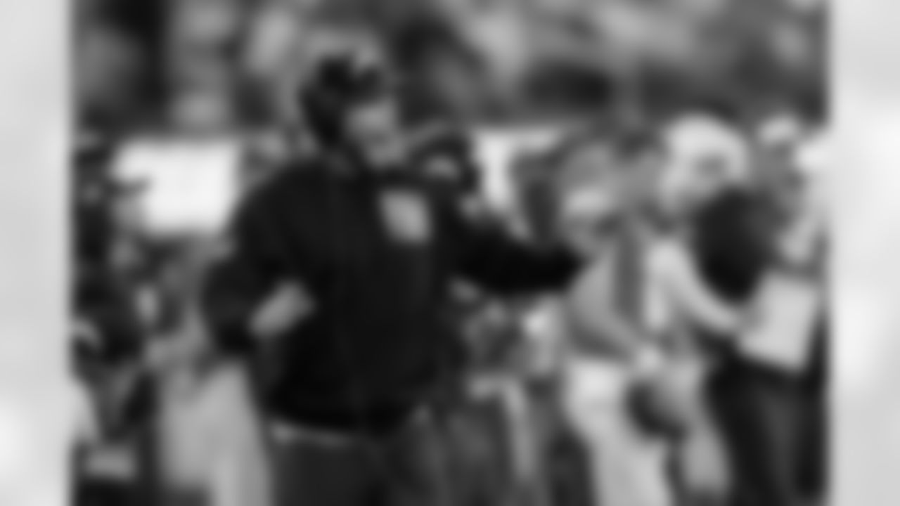 The Los Angeles Chargers play the Dallas Cowboys on Monday, October 16, 2023 at SoFi Stadium in Inglewood, CA.
[FINAL SCORE: DAL 20 - LAC 17]