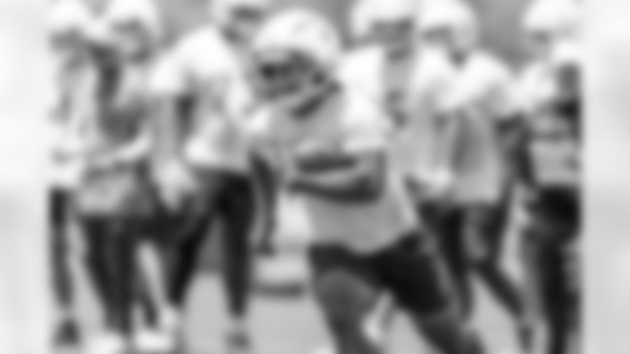 Los Angeles Chargers players participate in Phase 3 of the offseason program on Tuesday, May 27, 2025 at The Bolt in El Segundo, CA.