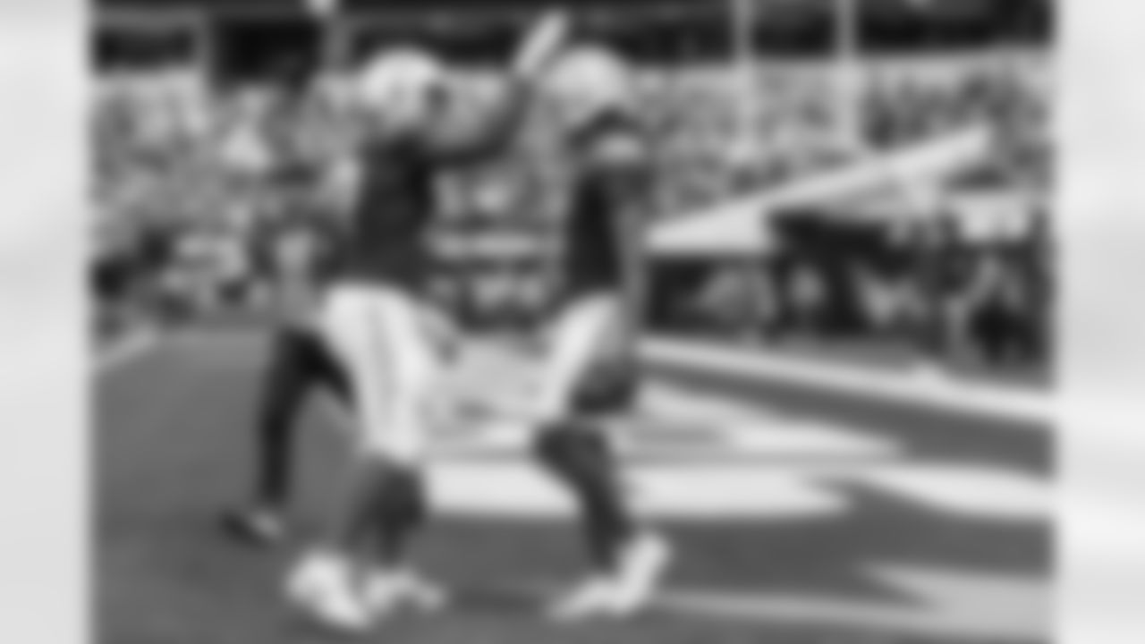 Take a look at the best photos of Chargers 2026 free agent Zion Johnson