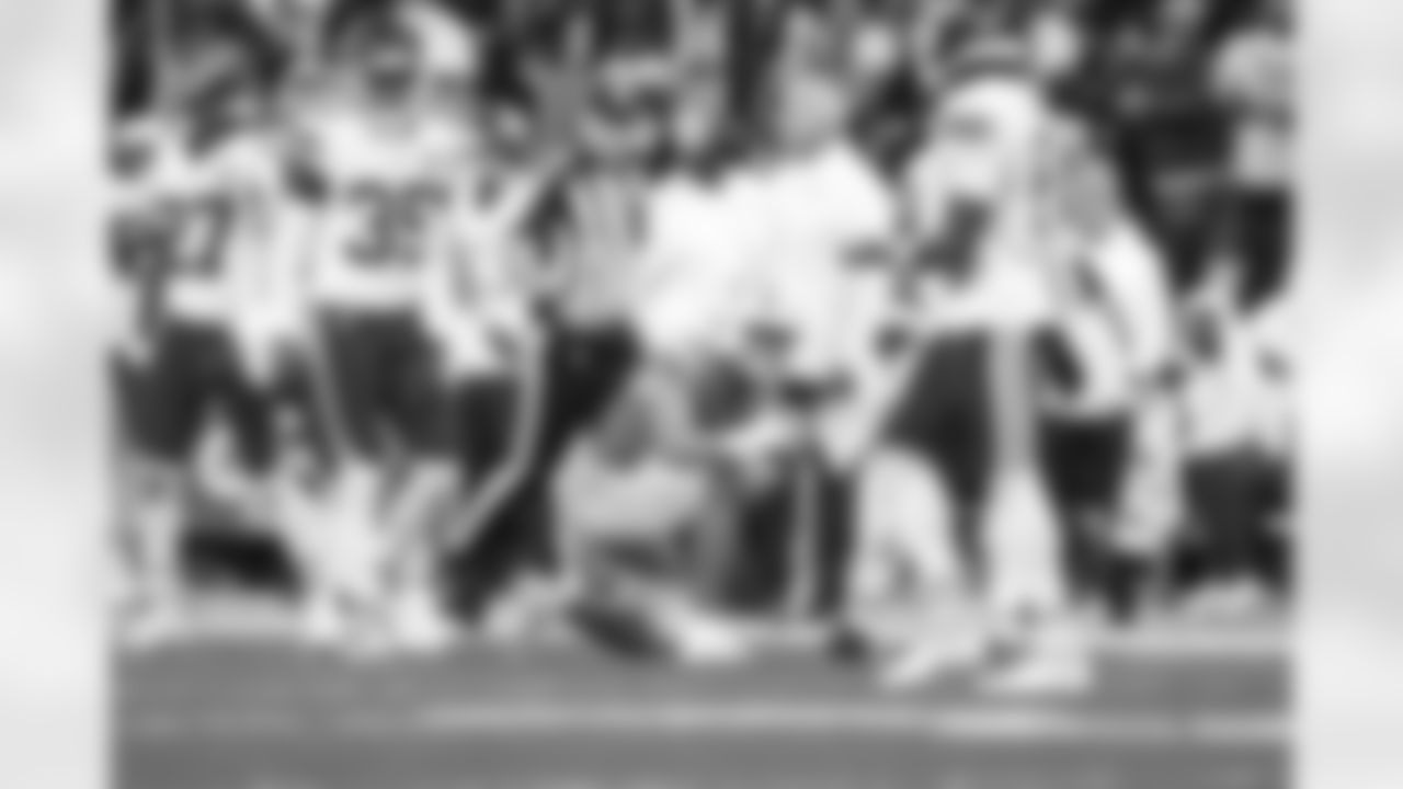 WR Ladd McConkey (15)