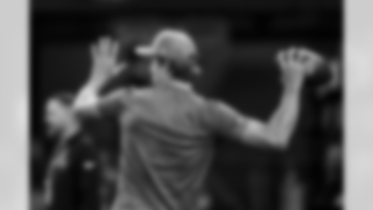 QB Justin Herbert (10)