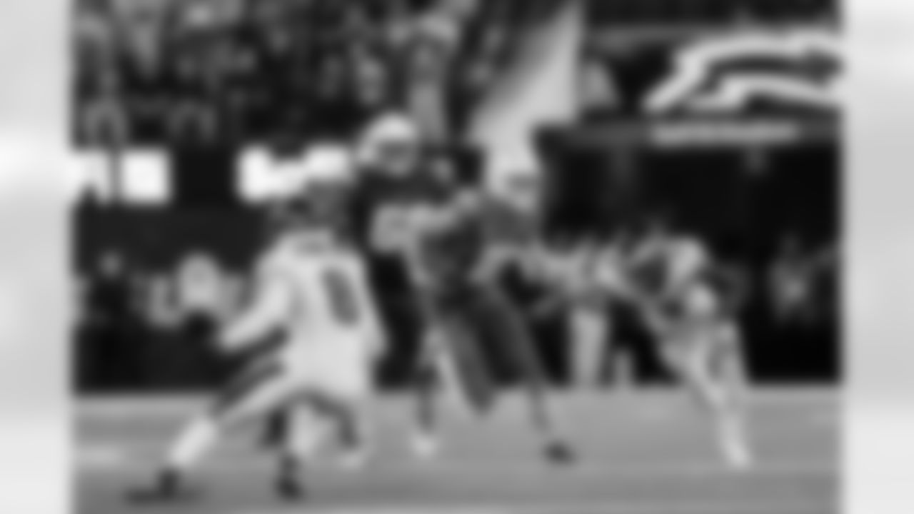 QB Justin Herbert (10)