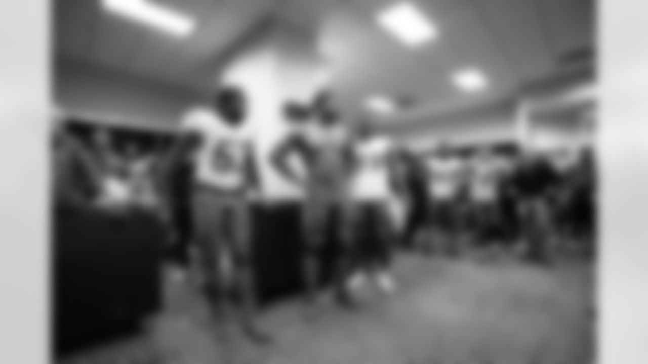 LB Del'Shawn Phillips (53), LB Daiyan Henley (0) and S Tony Jefferson (23)