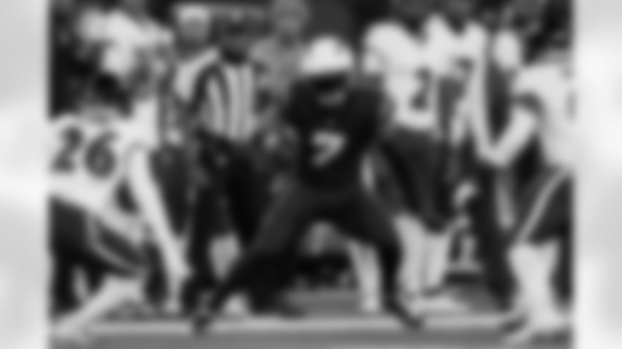 The Los Angeles Chargers play the Baltimore Ravens on Sunday, November 26, 2023 at SoFi Stadium in Inglewood, CA.
[FINAL SCORE: BAL 20 - LAC 10]