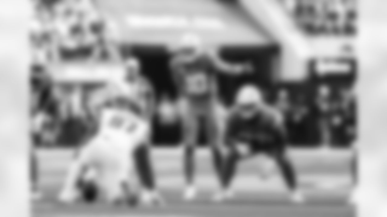 QB Justin Herbert (10)