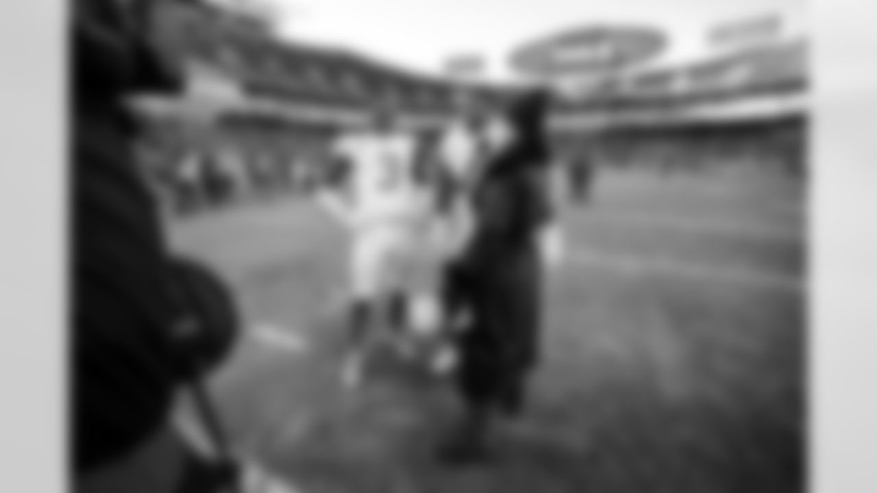 S Derwin James Jr. (3) and LB Daiyan Henley (0)