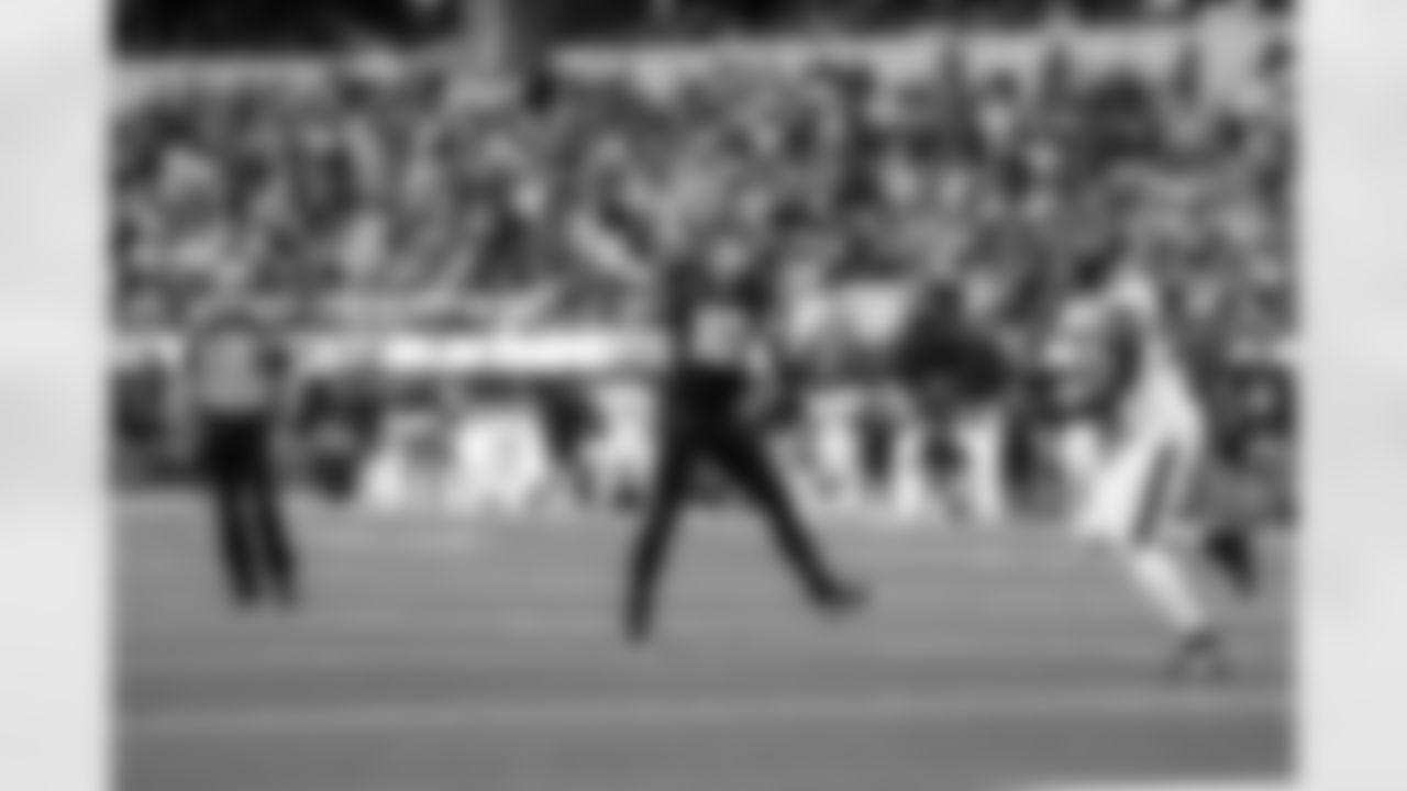 QB Justin Herbert (10)