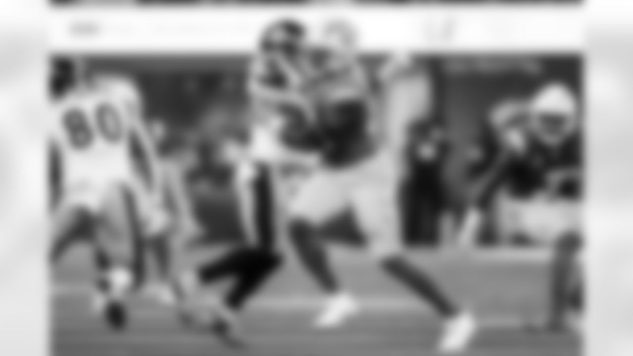 OLB Khalil Mack (52)