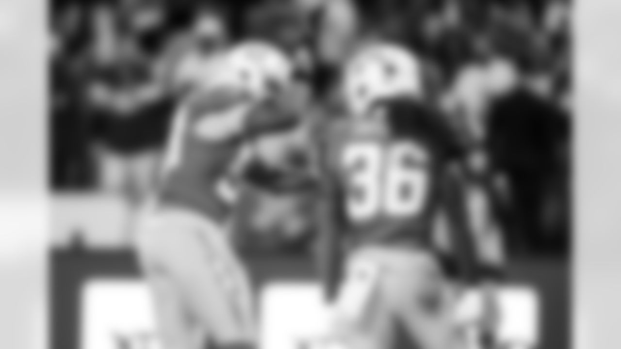 LB Del'Shawn Phillips (53) and DB Ja'Sir Taylor (36)