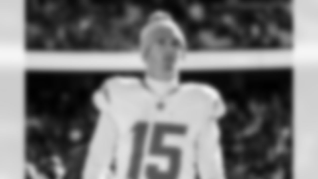 WR Ladd McConkey (15)