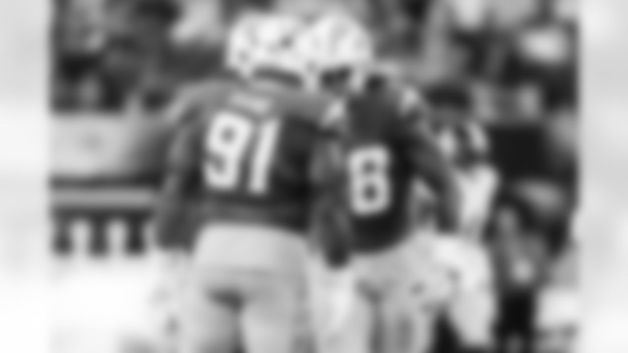 Check out the best shots from the Chargers Week 10 matchup against the Steelers!