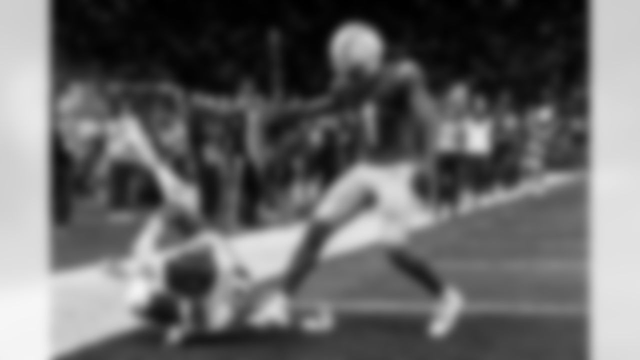 Take a look back at the best photos of the Chargers best celebrations of the 2025 season.