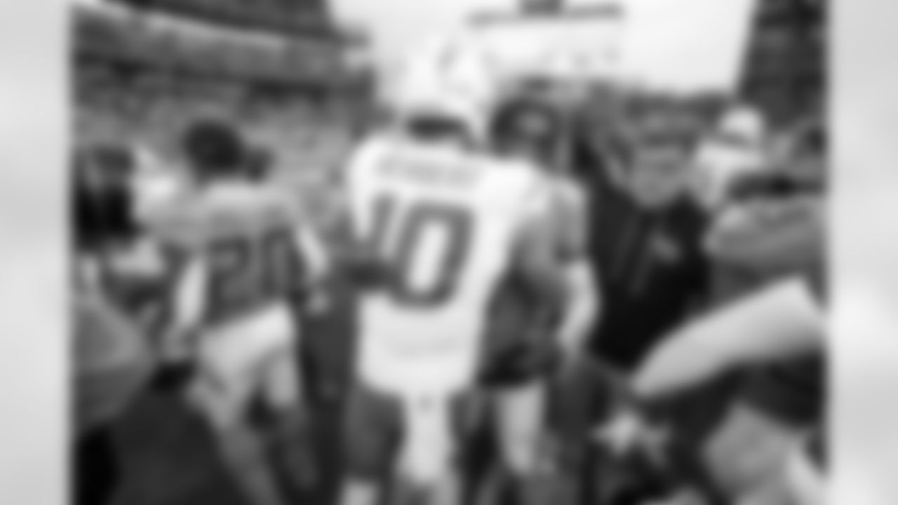 QB Justin Herbert (10)