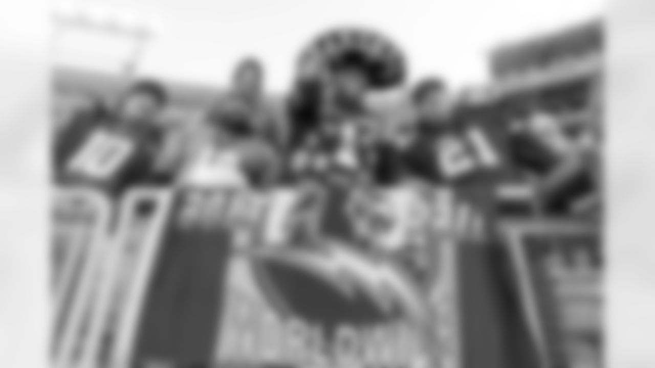 The Los Angeles Chargers play the Green Bay Packers on Sunday, November 19, 2023 at Lambeau Field in Green Bay, WI.
[FINAL SCORE: GB 23 -  LAC 20]