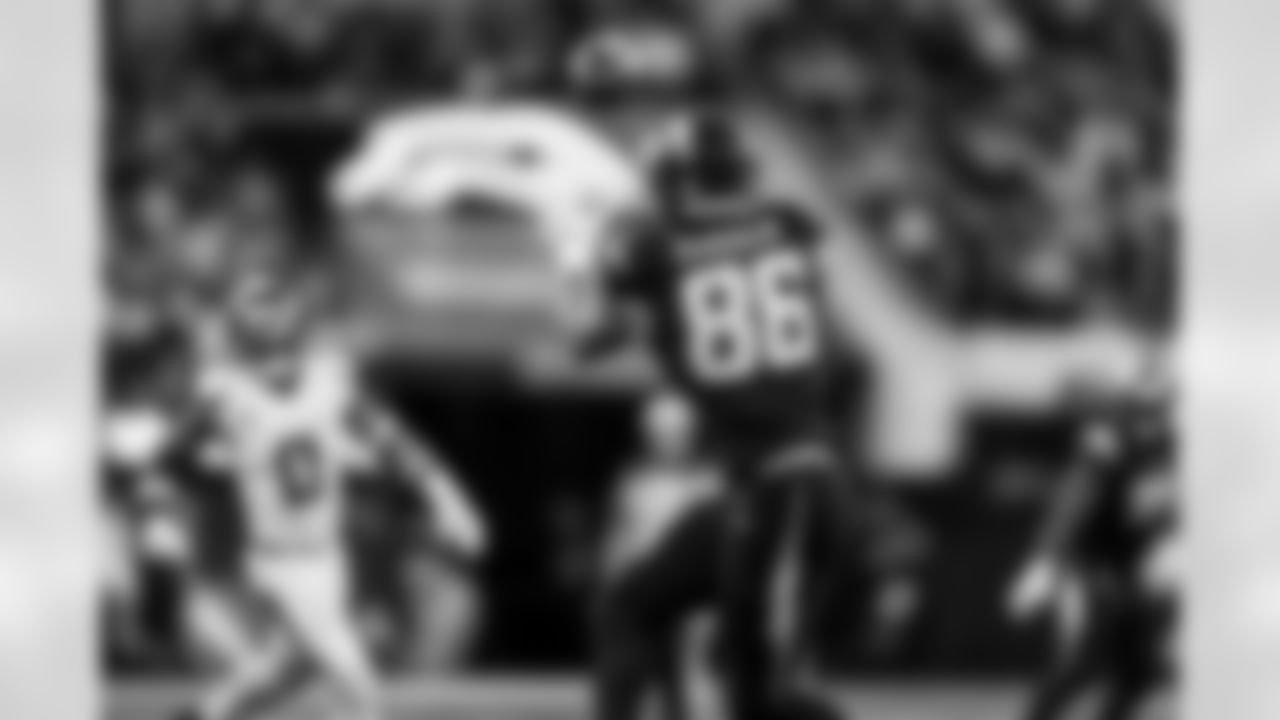 Check out the best shots from the Chargers Week 17 matchup against the Texans!