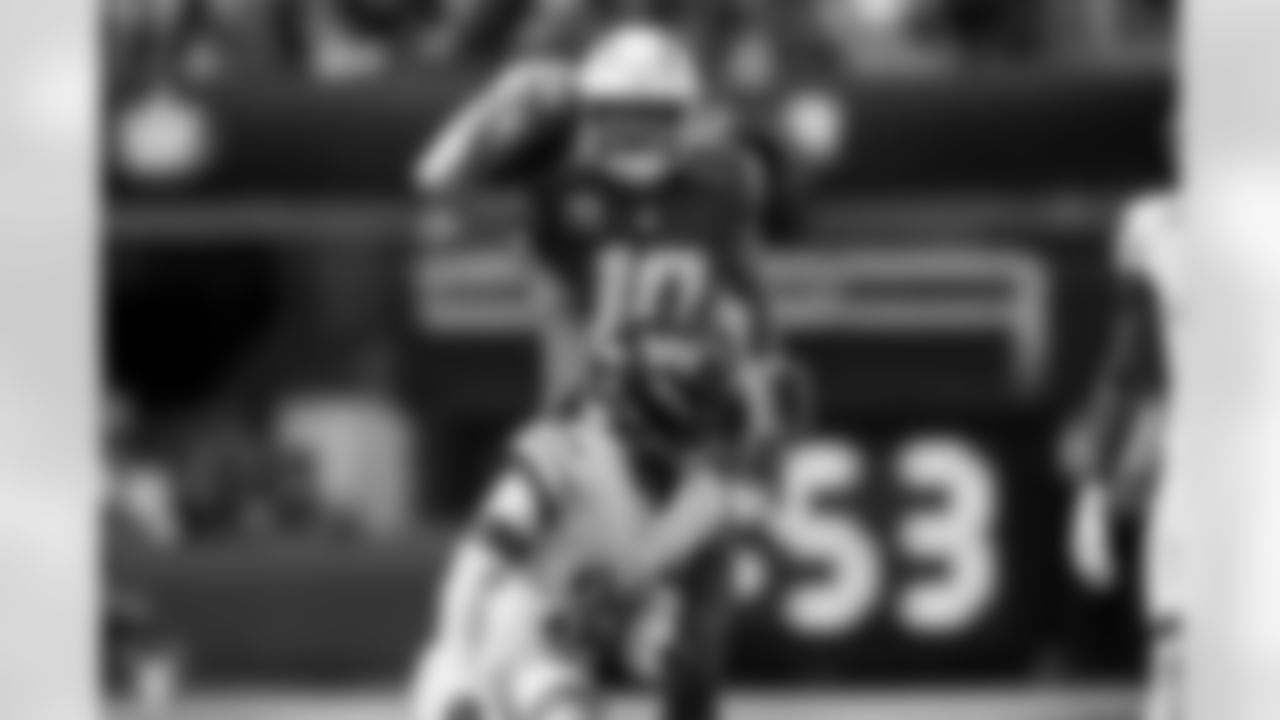 Chargers QB Justin Herbert (#10) in action during their Pro Bowl season.