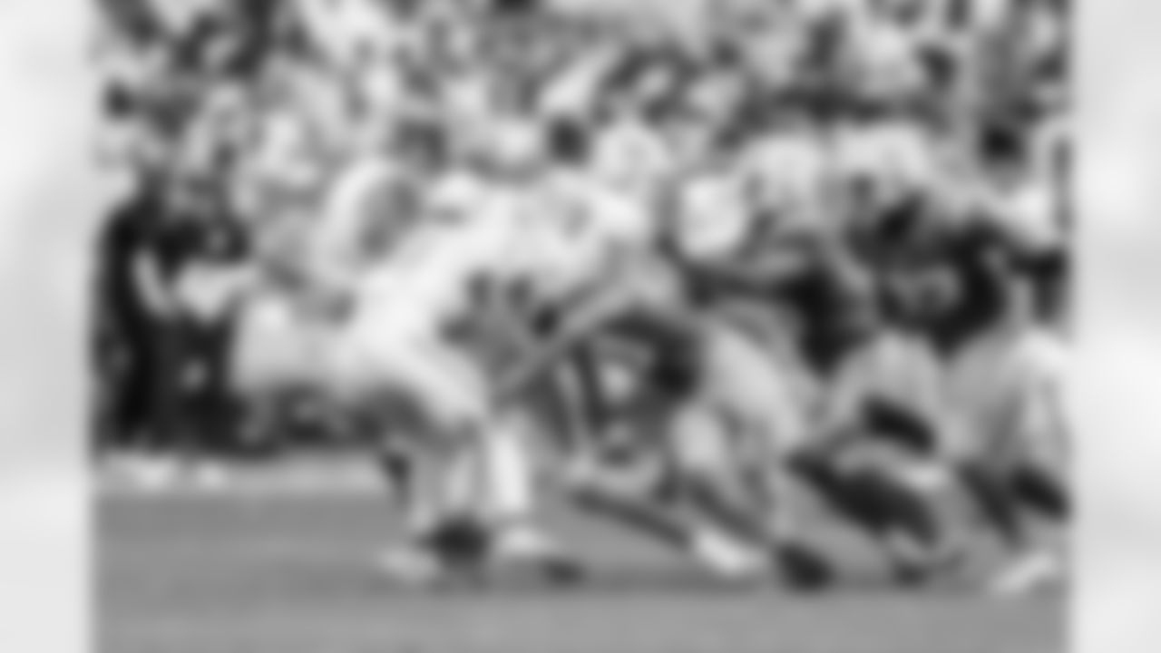 LB Troy Dye (43)