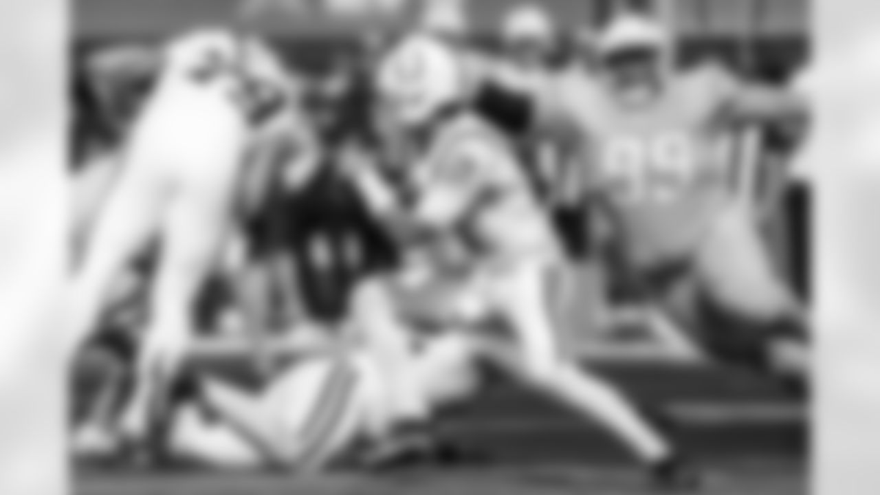 Check out the best shots from the Chargers Week 7 matchup against the Colts!