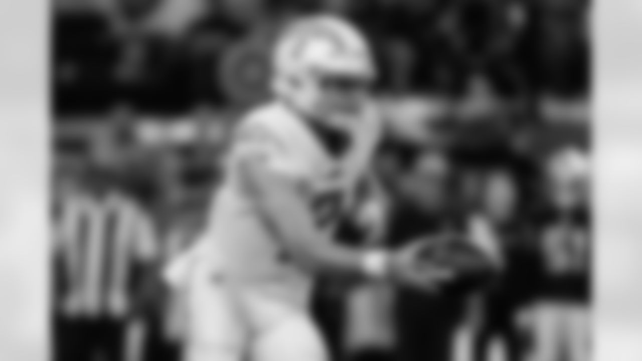 The Los Angeles Chargers play the Las Vegas Raiders on Thursday, December 14, 2023 at Allegiant Stadium in Las Vegas, NV.
[FINAL SCORE: LV 63 - LV 21]