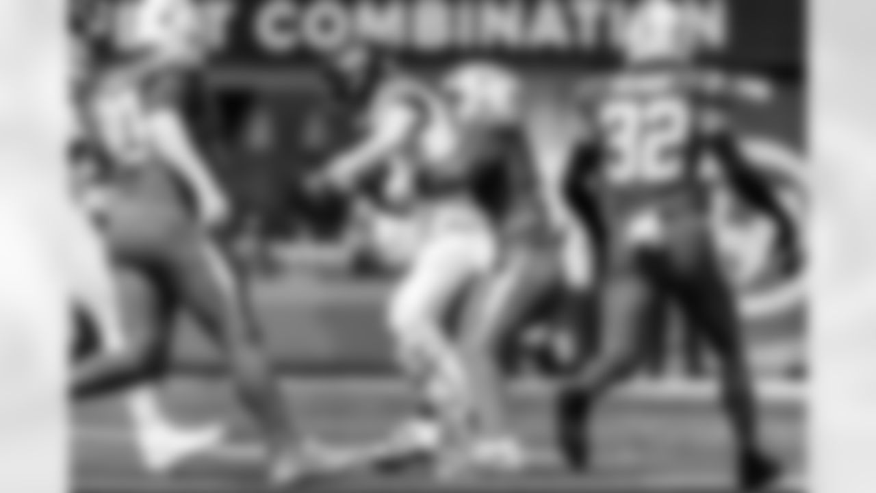 Check out the best shots from the Chargers Week 5 matchup against the Commanders!