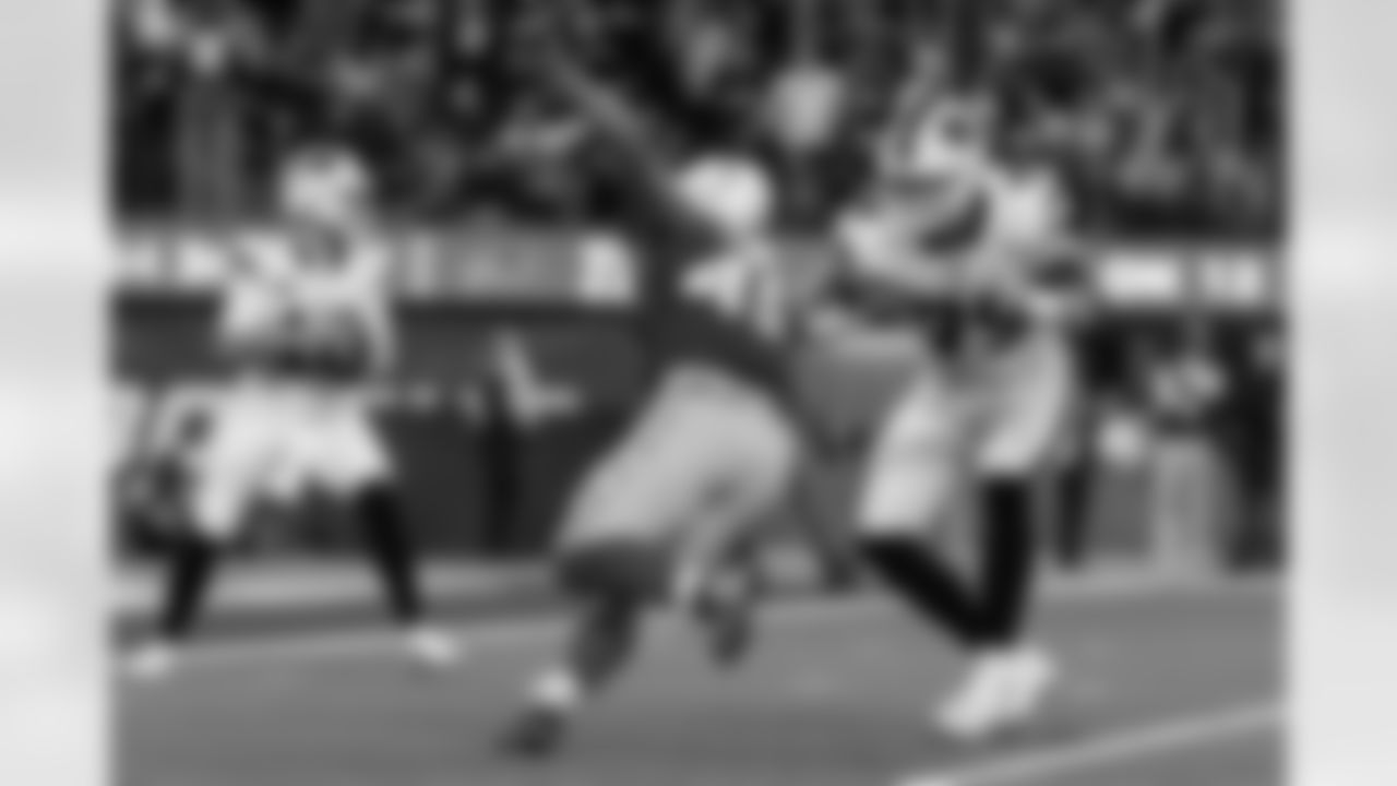 The Los Angeles Chargers play the Buffalo Bills on Sunday, December 23, 2023 at SoFi Stadium in Inglewood, CA.
[FINAL SCORE: BUF 24 - LAC 22]