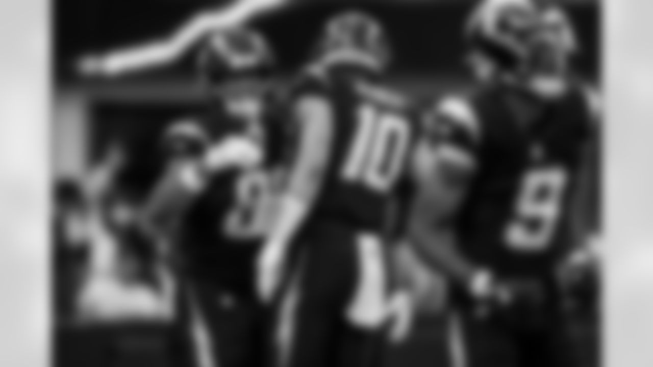 Take a look back at the best photos of Justin Herbert's 2025 campaign.