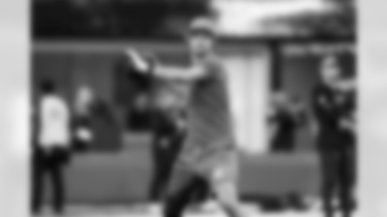 QB Justin Herbert (10)