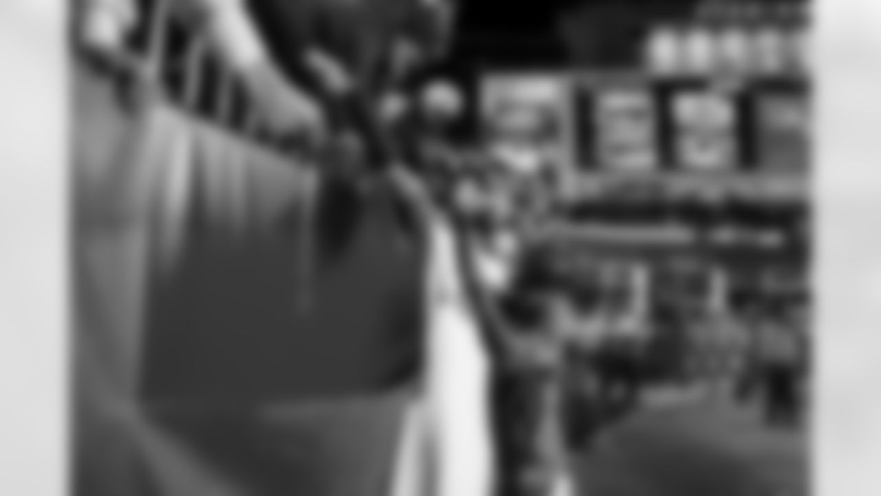 WR Derius Davis (12)